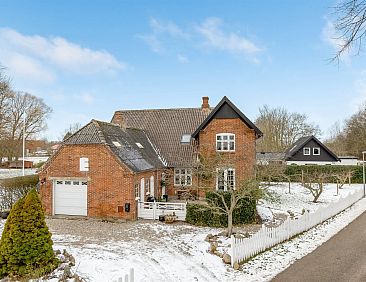 Vakantiehuis "Edla" - 5km from the sea