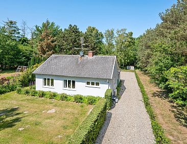 Vakantiehuis "Thrugels" - 200m from the sea