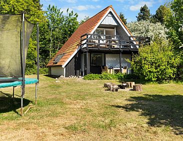 Vakantiehuis "Sunna" - 1km from the sea