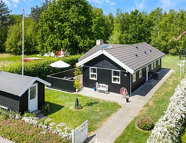 Vakantiehuis "Merrit" - 280m from the sea