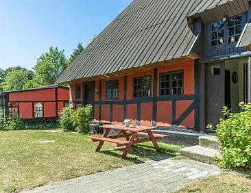 Vakantiehuis &quot;Elvin&quot; - 2.7km from the sea