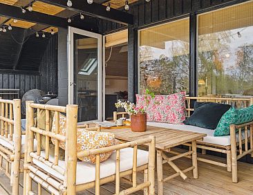 Vakantiehuis "Epiphania" - 700m from the sea