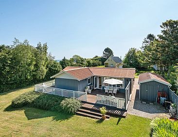 Vakantiehuis &quot;Lillan&quot; - 250m from the sea