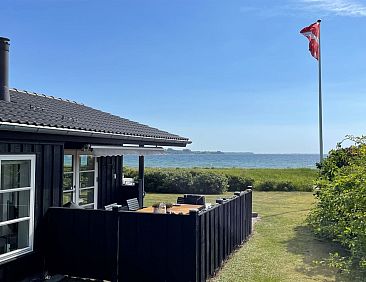 Vakantiehuis "Withger" - 20m from the sea