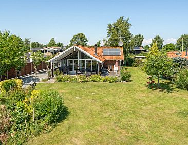 Vakantiehuis &quot;Kaike&quot; - 100m from the sea