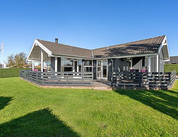 Vakantiehuis &quot;Sylvana&quot; - 400m from the sea