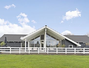 Vakantiehuis "Hansa" - 900m from the sea