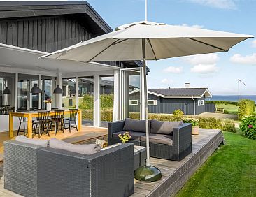 Vakantiehuis "Hubertina" - 75m from the sea