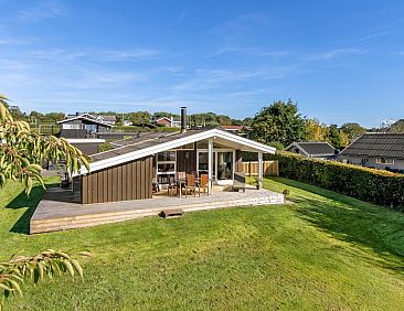 Vakantiehuis "Quanna" - 450m from the sea