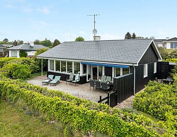 Vakantiehuis "Annalia" - 50m from the sea