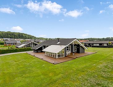 Vakantiehuis "Winald" - 150m from the sea