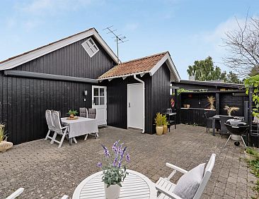 Vakantiehuis "Ajvi" - 50m from the sea