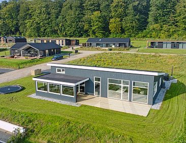 Vakantiehuis "Alka" - 500m from the sea