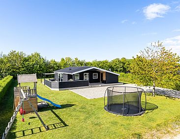 Vakantiehuis "Helmtrud" - 700m from the sea