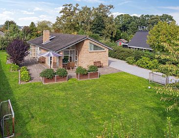 Vakantiehuis "Agneta" - 150m from the sea