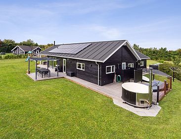 Vakantiehuis "Amdi" - 700m from the sea