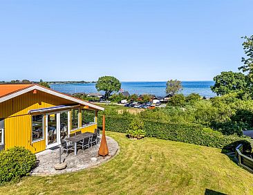 Vakantiehuis "Ephra" - 150m from the sea