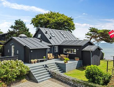 Vakantiehuis "Sten" - 30m from the sea