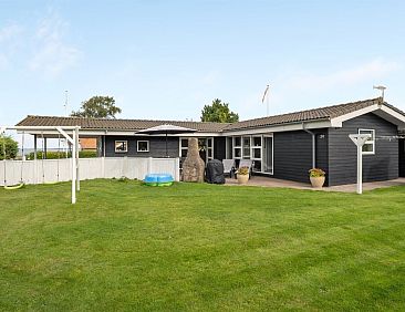 Vakantiehuis &quot;Gull&quot; - 150m from the sea