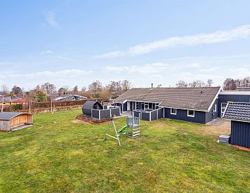 Vakantiehuis "Akira" - 250m from the sea