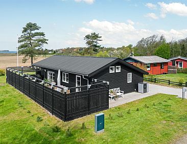 Vakantiehuis "Antti" - 350m from the sea
