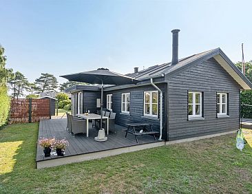 Vakantiehuis "Kamilla" - 200m from the sea
