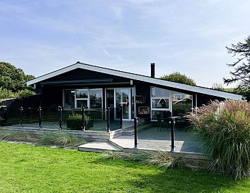 Vakantiehuis "Carlene" - 350m from the sea