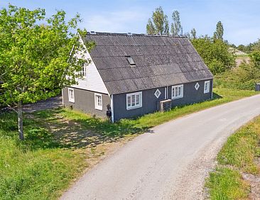 Vakantiehuis "Eliane" - 1.8km from the sea