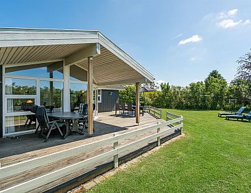 Vakantiehuis "Kajana" - 400m from the sea