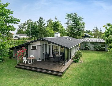 Vakantiehuis "Juditha" - 400m from the sea