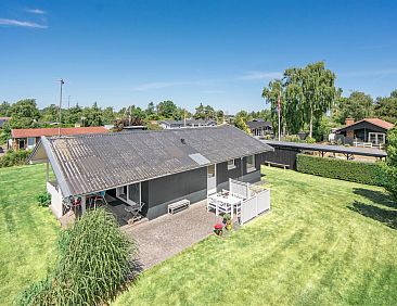 Vakantiehuis "Undine" - 300m from the sea