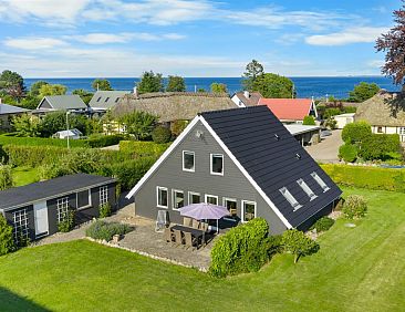 Vakantiehuis "Begitte" - 200m from the sea