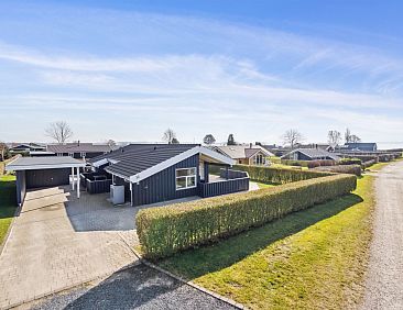 Vakantiehuis "Annegret" - 200m from the sea