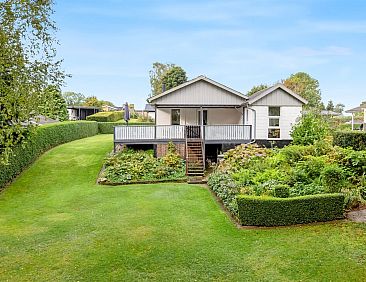 Vakantiehuis &quot;Elja&quot; - 400m from the sea