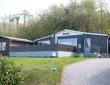 Vakantiehuis "Hilde" - 75m from the sea