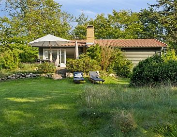 Vakantiehuis "Awenita" - 250m from the sea