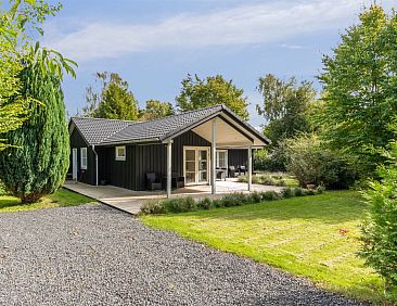 Vakantiehuis "Loviisa" - 850m from the sea