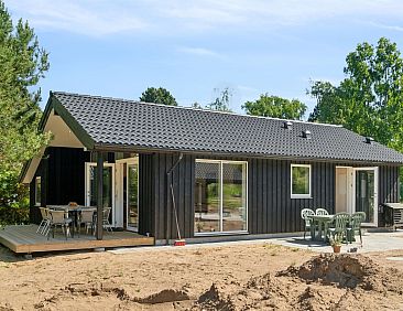 Vakantiehuis "Vojdan" - 600m from the sea