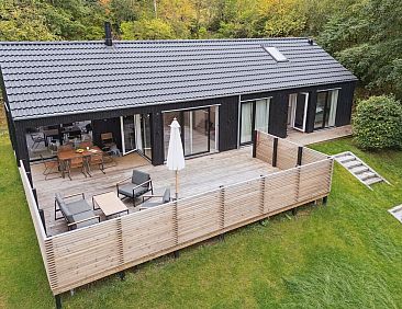 Vakantiehuis "Aggi" - 850m from the sea