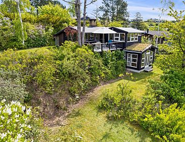 Vakantiehuis "Gundhild" - 1.8km from the sea