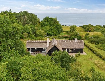 Vakantiehuis "Emeli" - 100m from the sea