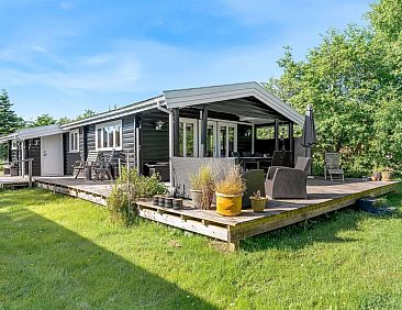 Vakantiehuis "Bengta" - 500m from the sea