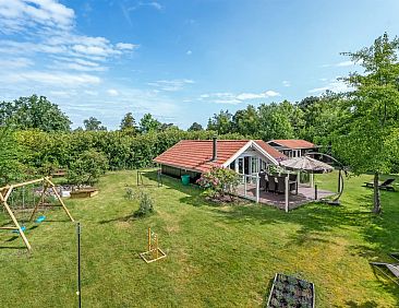 Vakantiehuis "Rusalina" - 400m from the sea