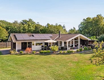 Vakantiehuis "Arisa" - 300m from the sea