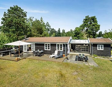 Vakantiehuis "Fjola" - 200m from the sea