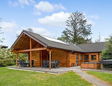Vakantiehuis "Dora" - 180m from the sea