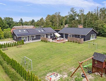 Vakantiehuis "Ronia" - 900m from the sea