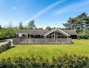 Vakantiehuis "Gudlaug" - 1km from the sea