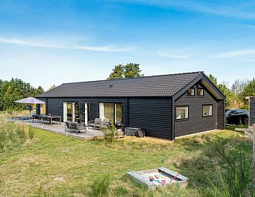 Vakantiehuis "Jale" - 900m from the sea