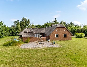 Vakantiehuis "Tara" - 900m from the sea
